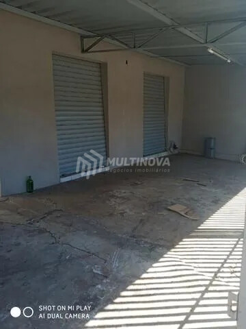 Loja / Salão / Ponto Comercial à venda, 170m² — foto 2 de 6