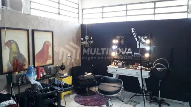 Loja / Salão / Ponto Comercial com 2 quartos à venda, 150m² — foto 6 de 7