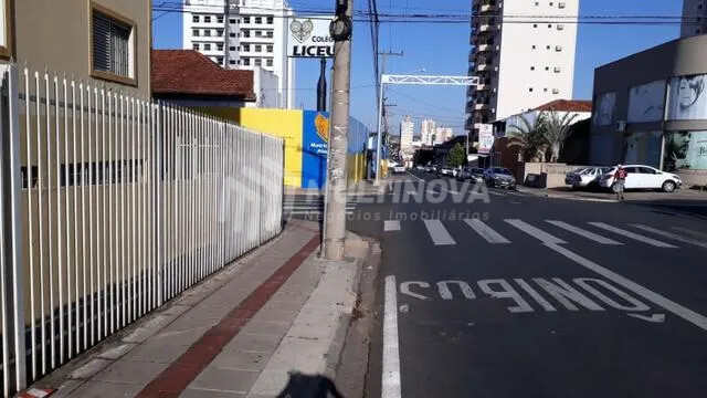 Loja / Salão / Ponto Comercial com 2 quartos à venda, 150m² — foto 1 de 7