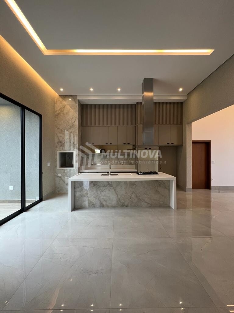 Casa de Condomínio com 3 quartos à venda, 226m² — foto 4 de 22