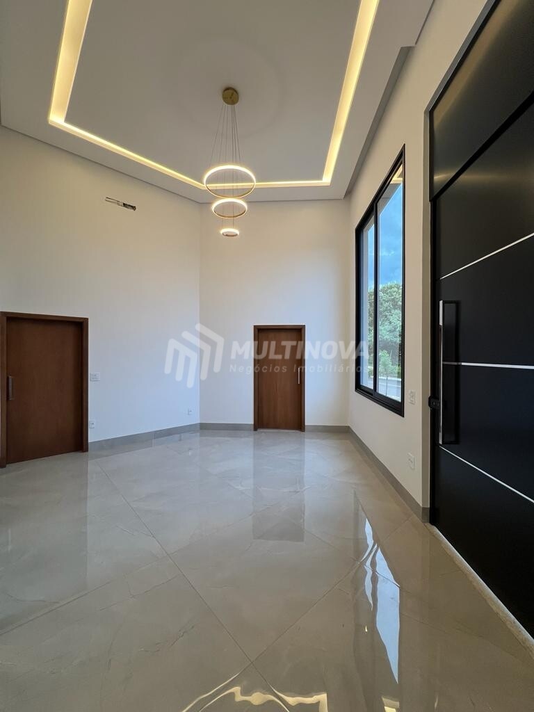 Casa de Condomínio com 3 quartos à venda, 226m² — foto 7 de 22