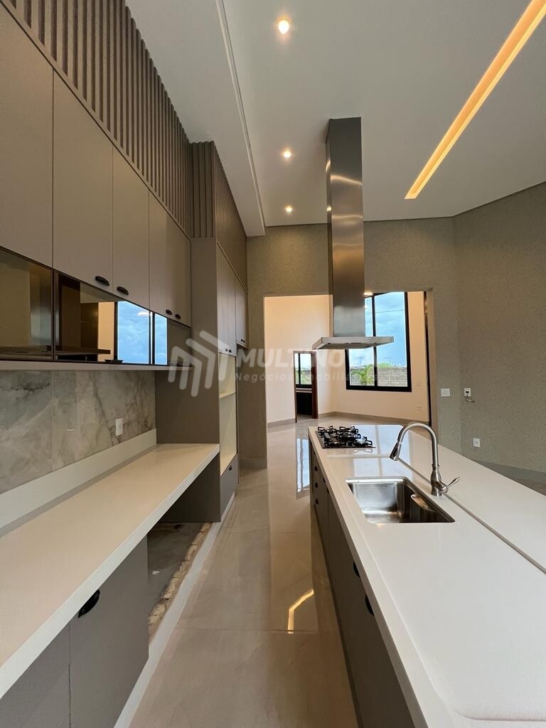 Casa de Condomínio com 3 quartos à venda, 226m² — foto 6 de 22
