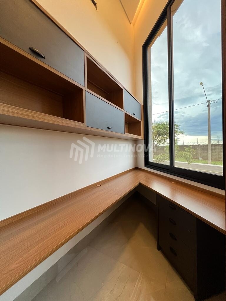 Casa de Condomínio com 3 quartos à venda, 226m² — foto 22 de 22