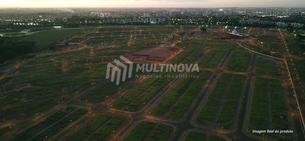 Terreno / Lote / Condomínio à venda, 242m² — foto 14 de 14