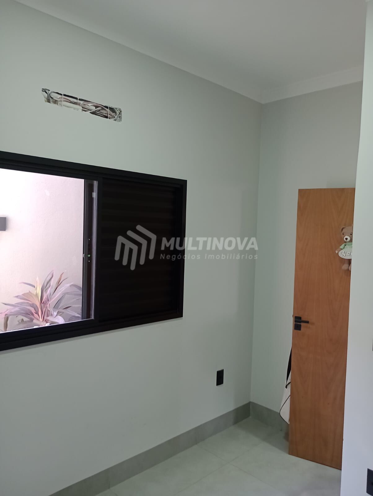 Casa com 3 quartos à venda, 130m² — foto 38 de 40