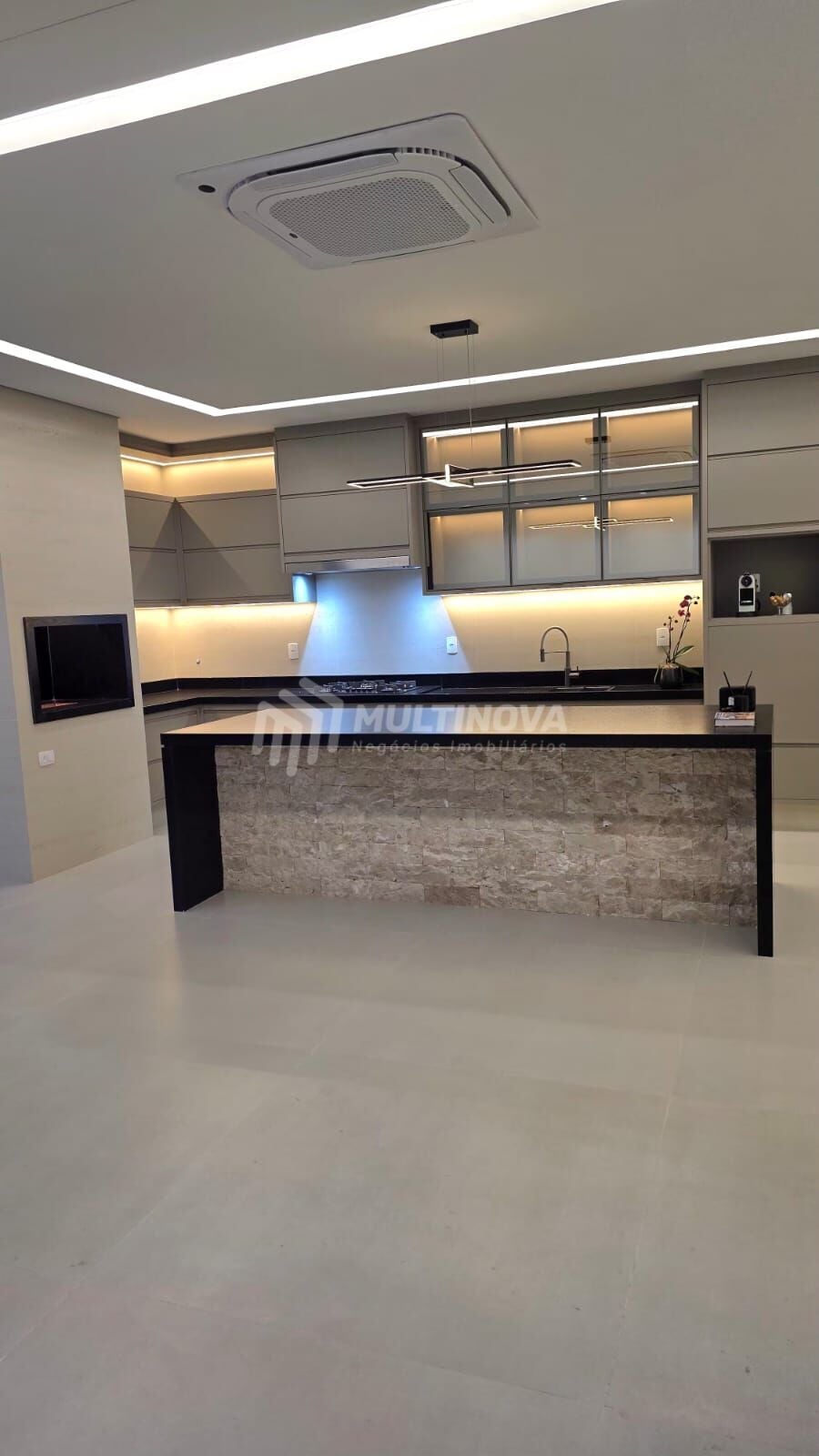 Casa de Condomínio com 4 quartos à venda, 260m² — foto 9 de 16