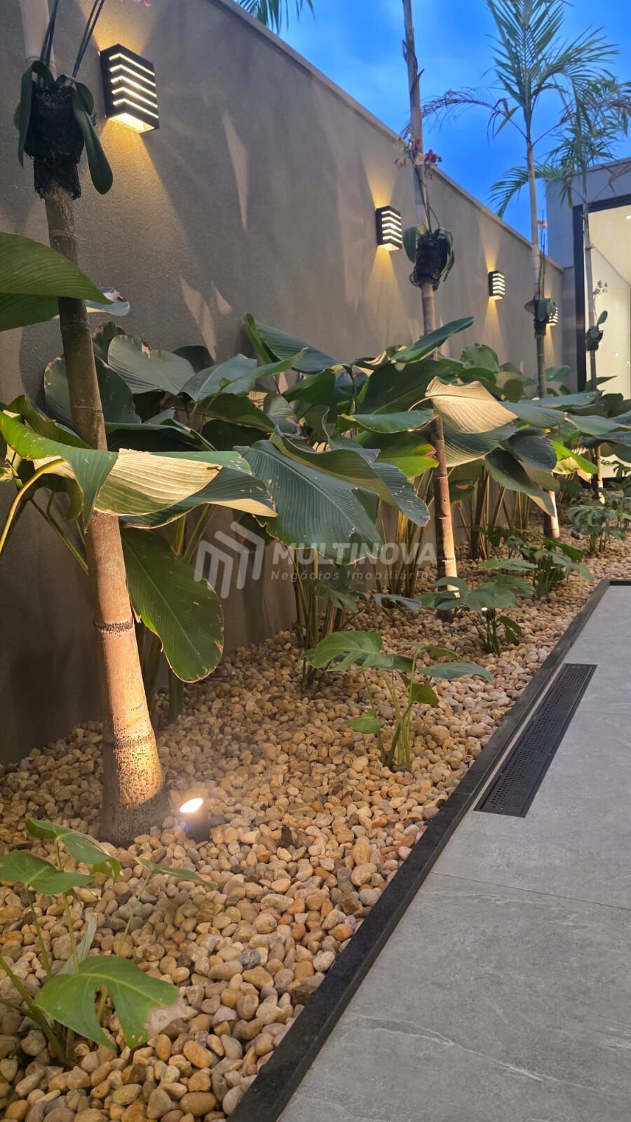 Casa de Condomínio com 4 quartos à venda, 260m² — foto 12 de 16