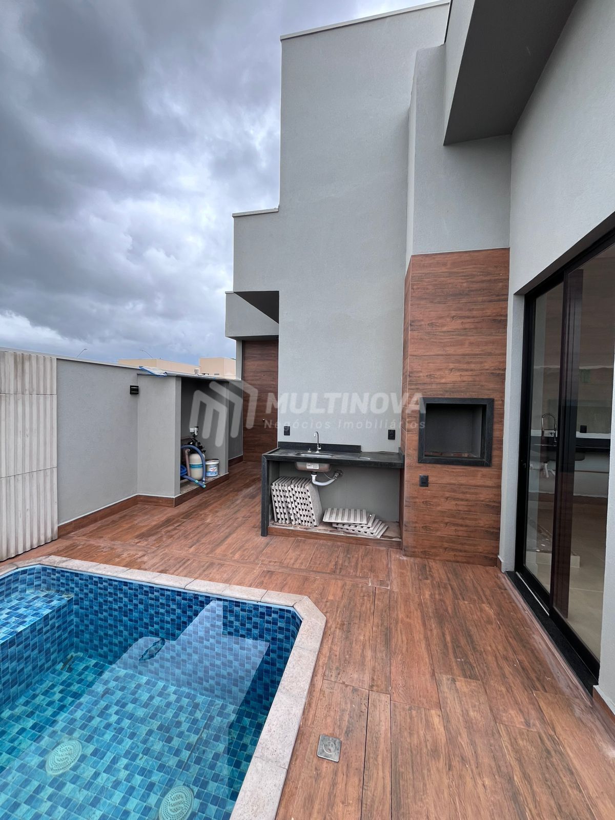 Casa de Condomínio com 3 quartos à venda, 161m² — foto 12 de 28