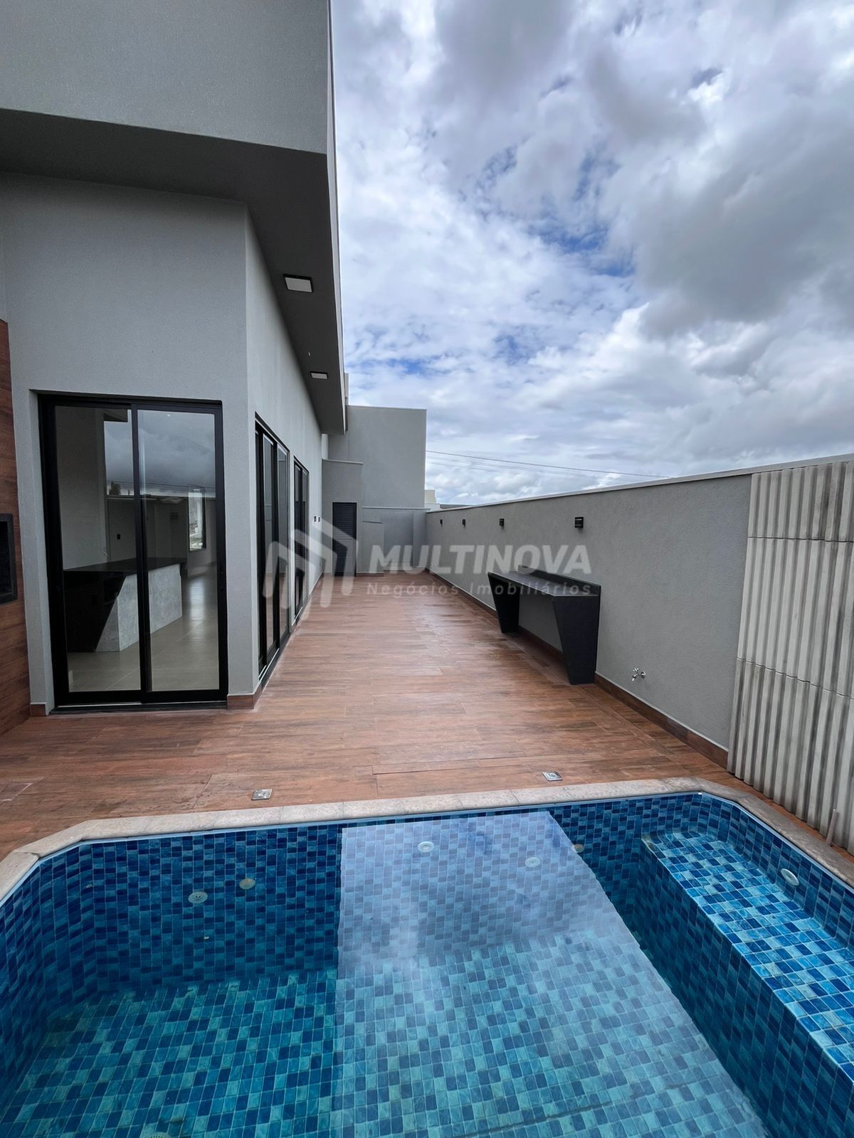 Casa de Condomínio com 3 quartos à venda, 161m² — foto 14 de 28