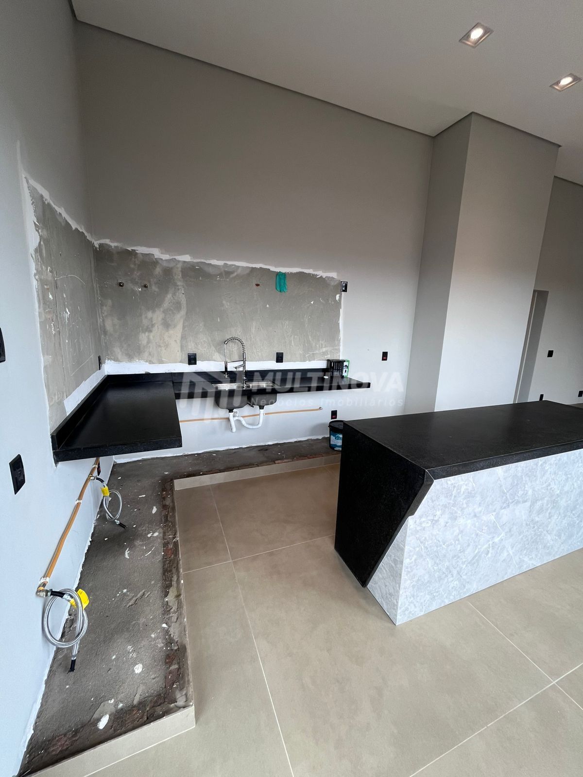 Casa de Condomínio com 3 quartos à venda, 161m² — foto 9 de 28