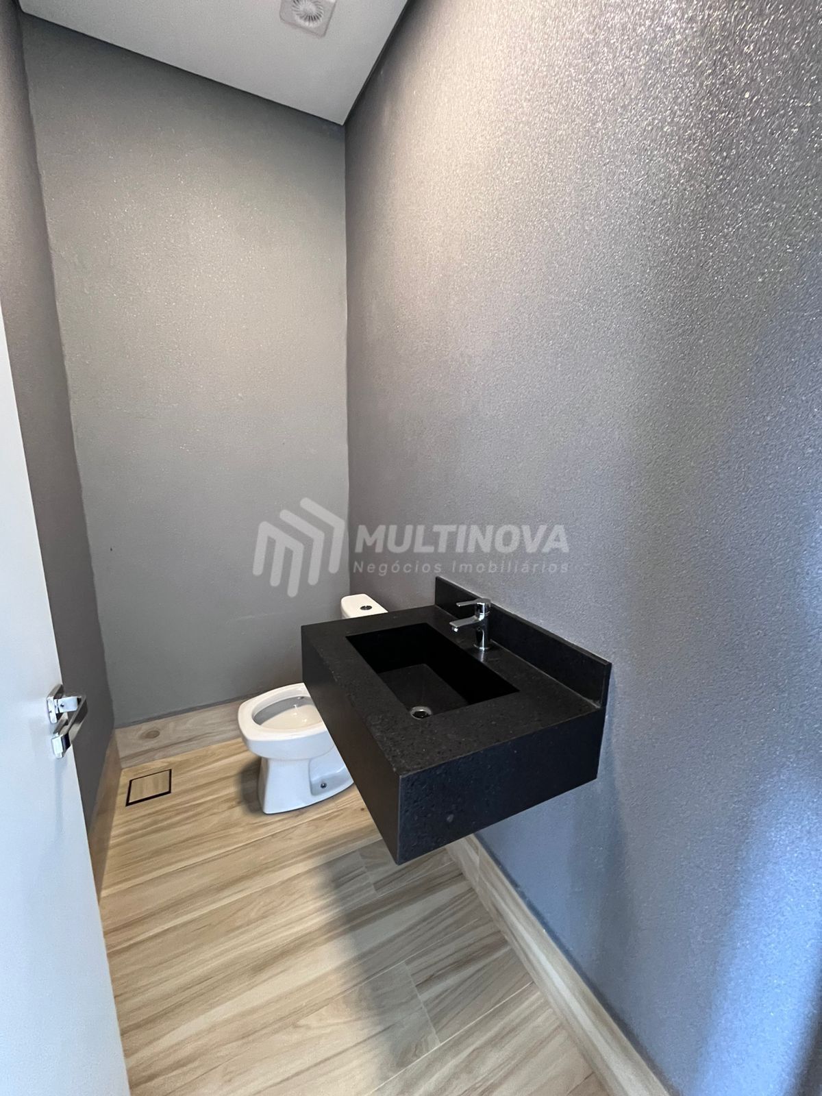 Casa de Condomínio com 3 quartos à venda, 161m² — foto 3 de 28