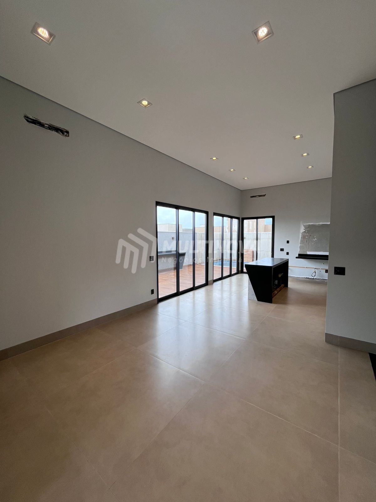 Casa de Condomínio com 3 quartos à venda, 161m² — foto 4 de 28