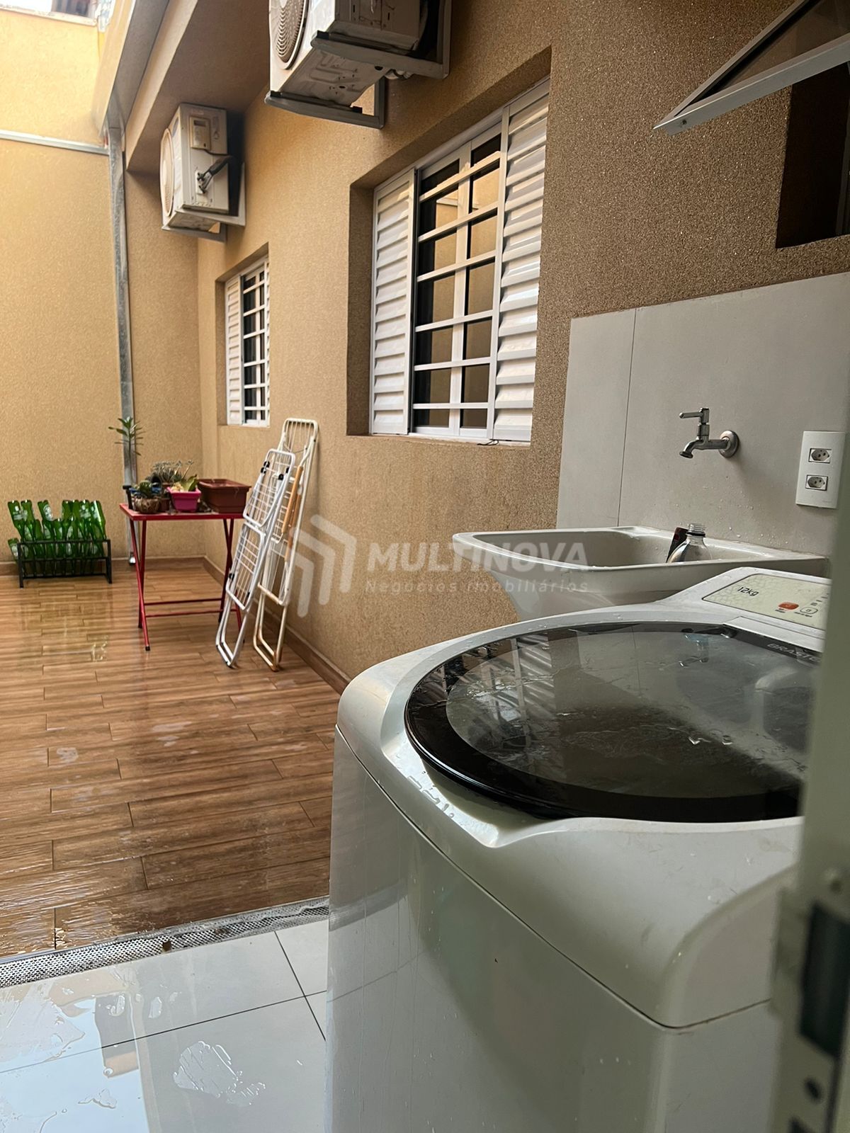 Casa com 3 quartos à venda, 198m² — foto 9 de 22