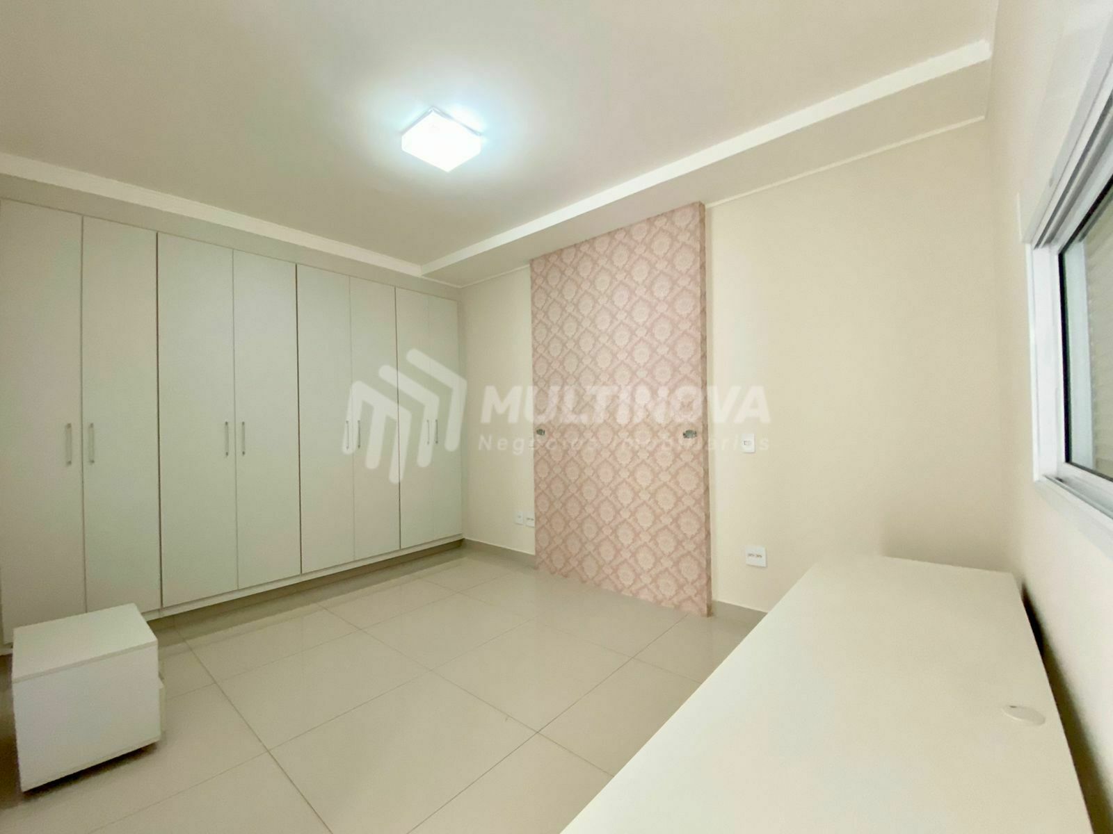 Casa de Condomínio com 4 quartos à venda, 380m² — foto 17 de 21