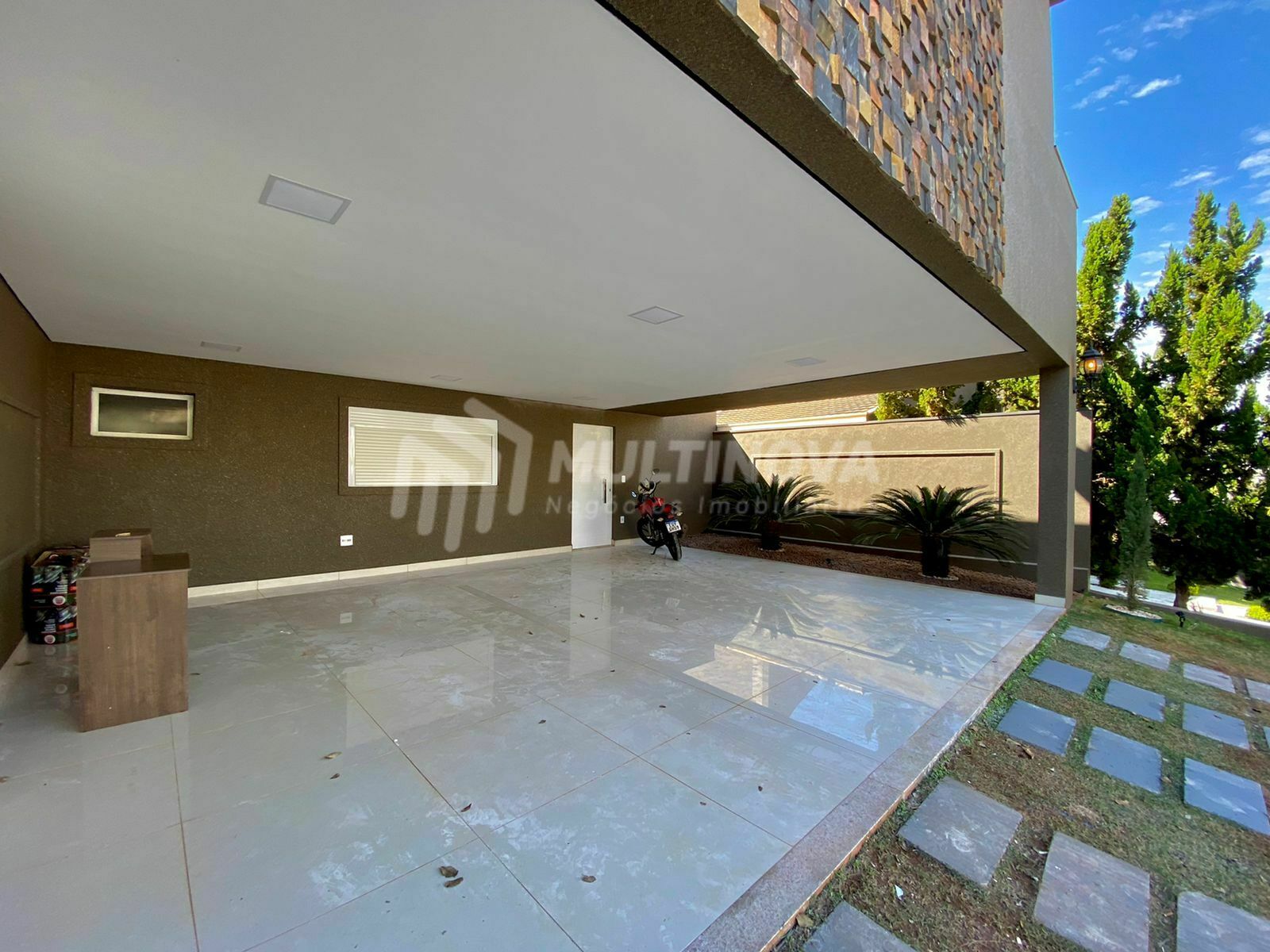Casa de Condomínio com 4 quartos à venda, 380m² — foto 4 de 21