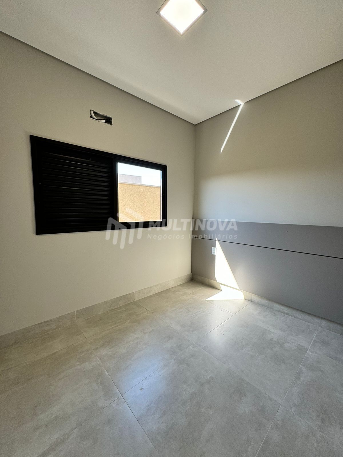 Casa de Condomínio com 3 quartos à venda, 220m² — foto 20 de 22