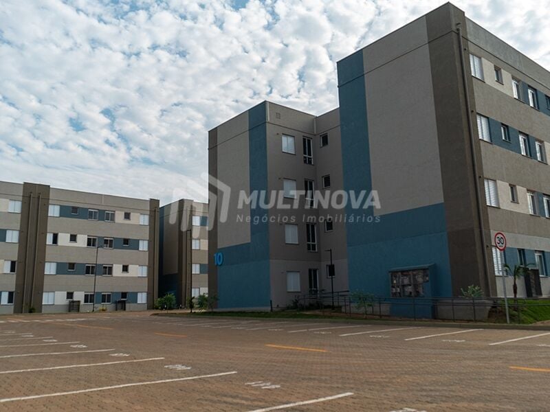 Apartamento com 2 quartos à venda, 43m² — foto 2 de 27