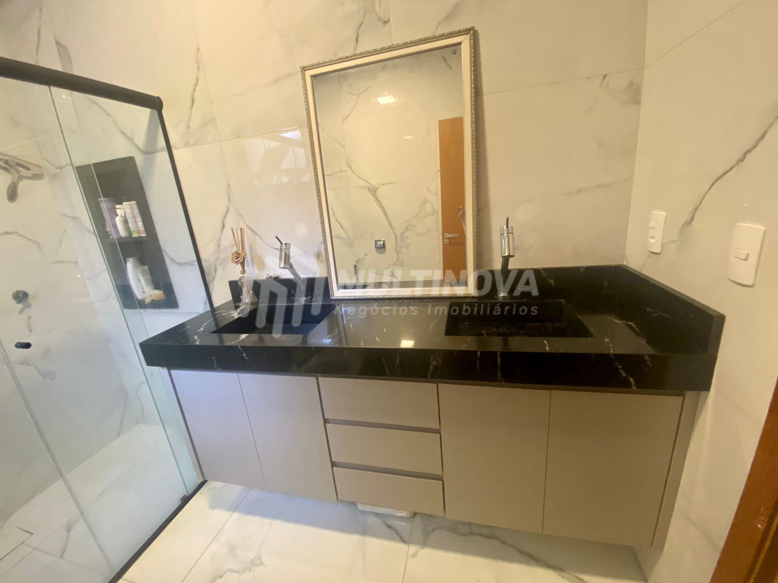 Casa de Condomínio com 3 quartos à venda, 173m² — foto 12 de 19