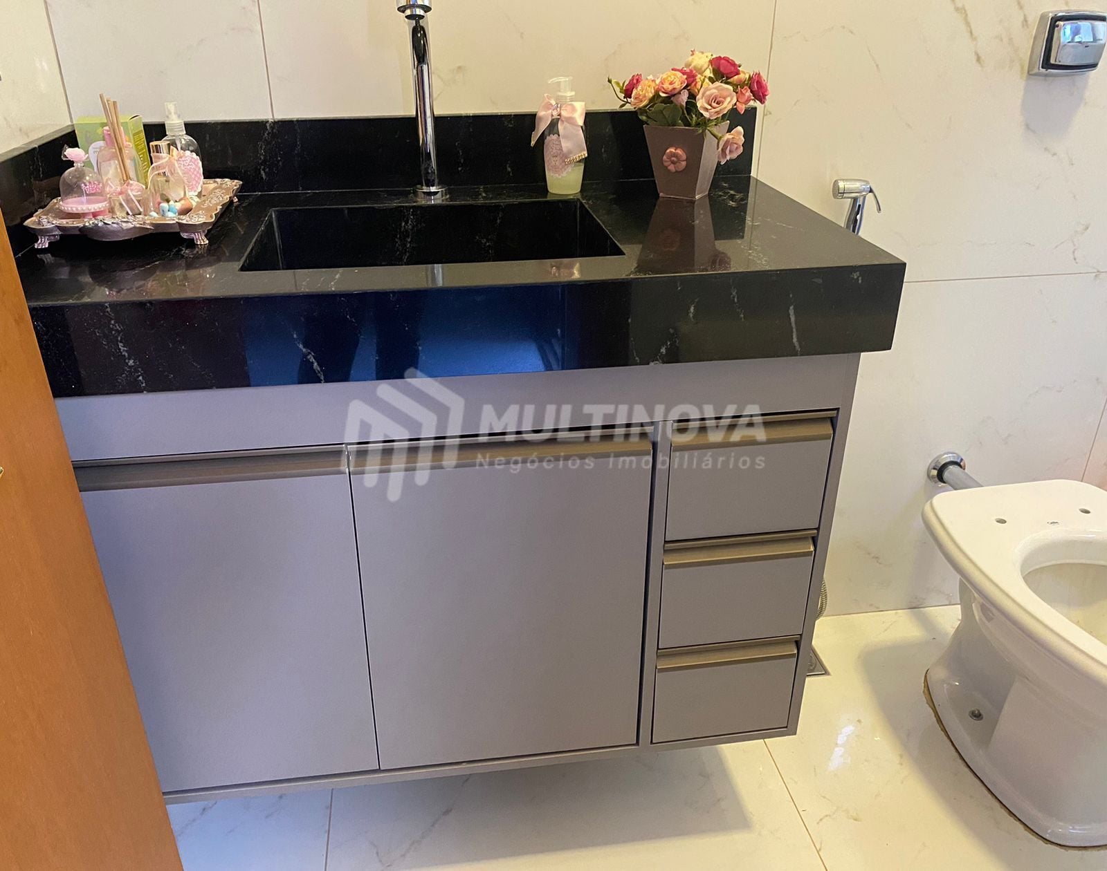 Casa de Condomínio com 3 quartos à venda, 173m² — foto 17 de 19