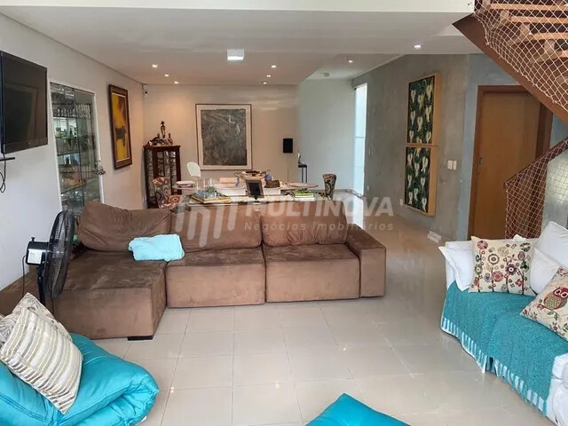 Casa de Condomínio com 3 quartos à venda, 280m² — foto 3 de 8