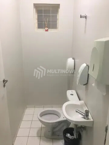 Loja / Salão / Ponto Comercial com 11 quartos à venda, 350m² — foto 5 de 6