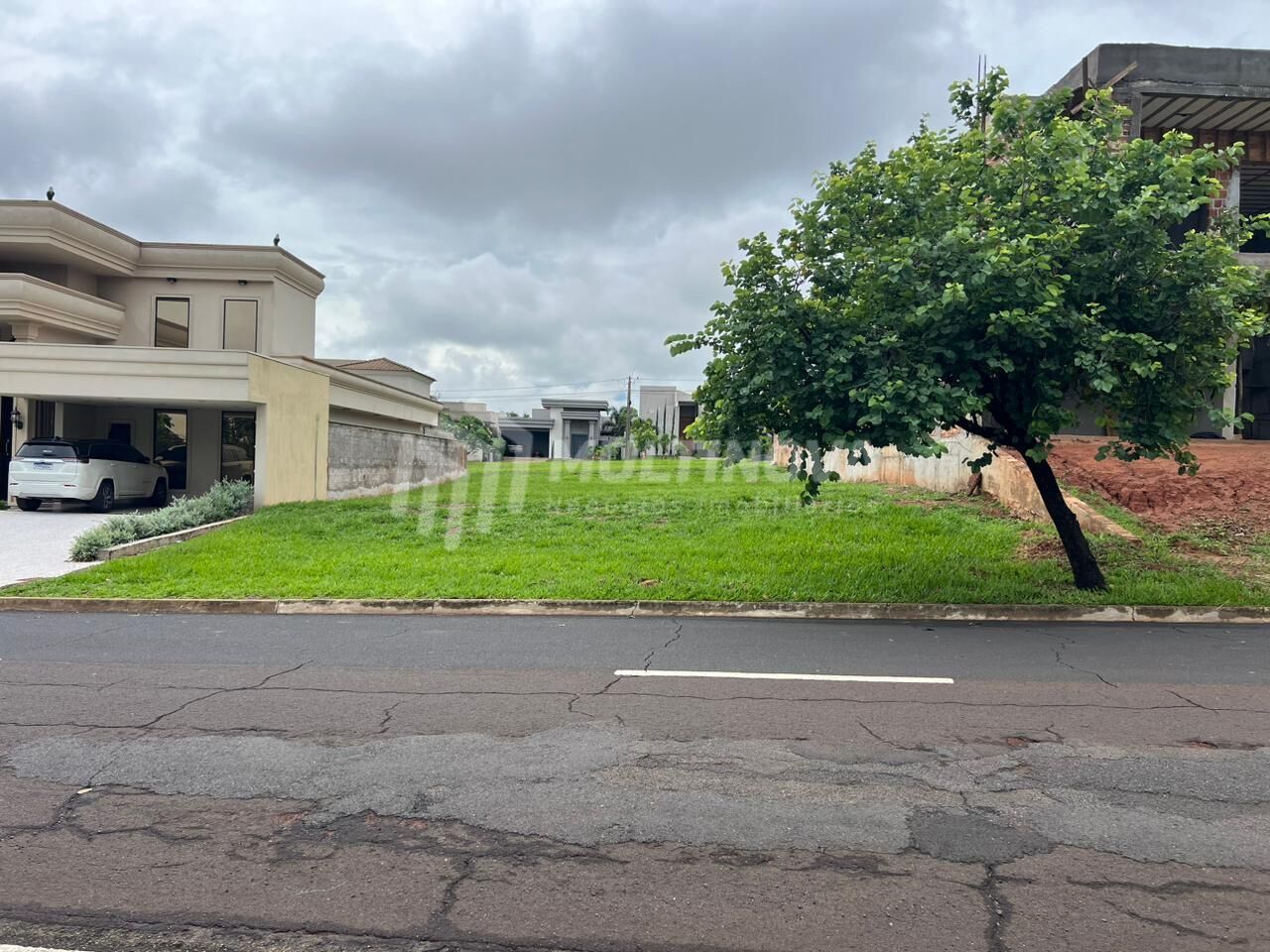 Terreno / Lote / Condomínio à venda, 494m² — foto 2 de 5