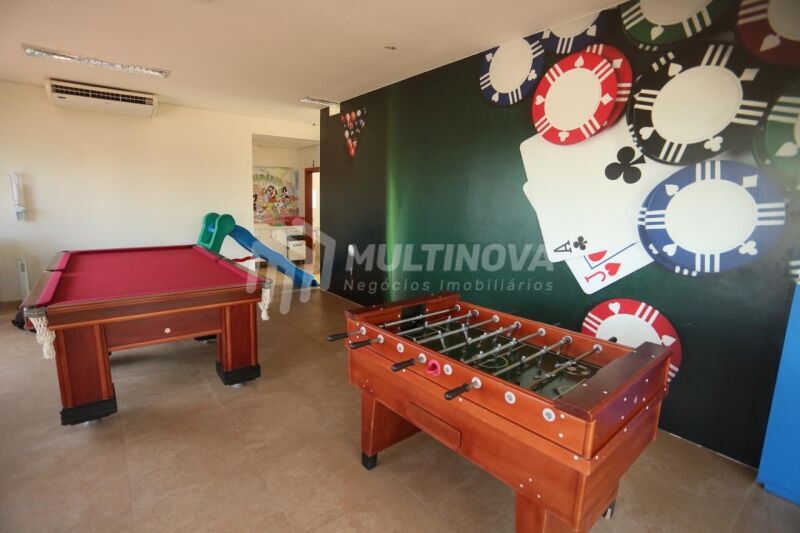 Terreno / Lote / Condomínio à venda, 377m² — foto 7 de 8