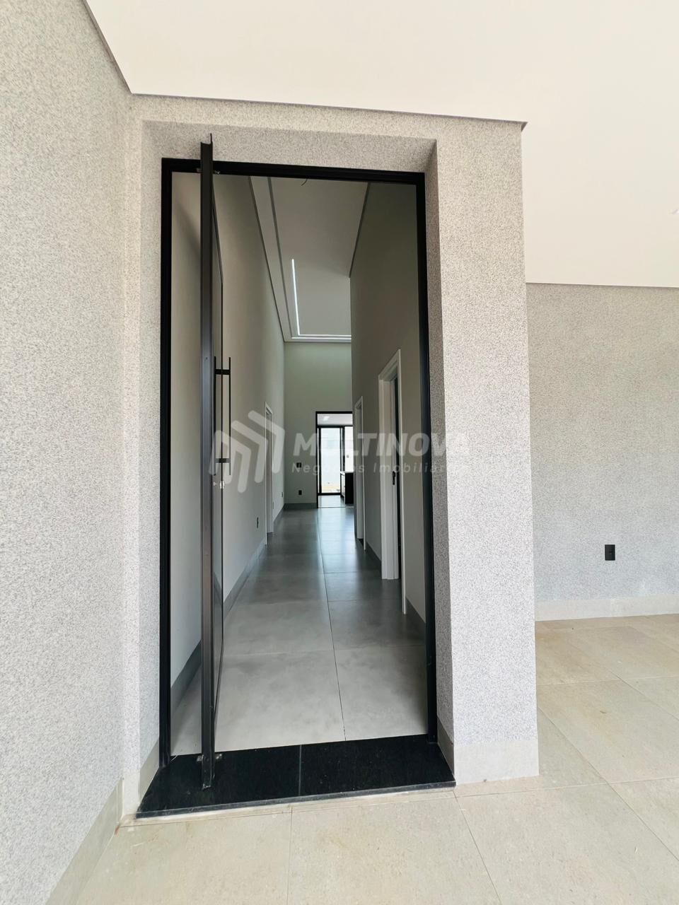 Casa de Condomínio com 3 quartos à venda, 170m² — foto 3 de 33