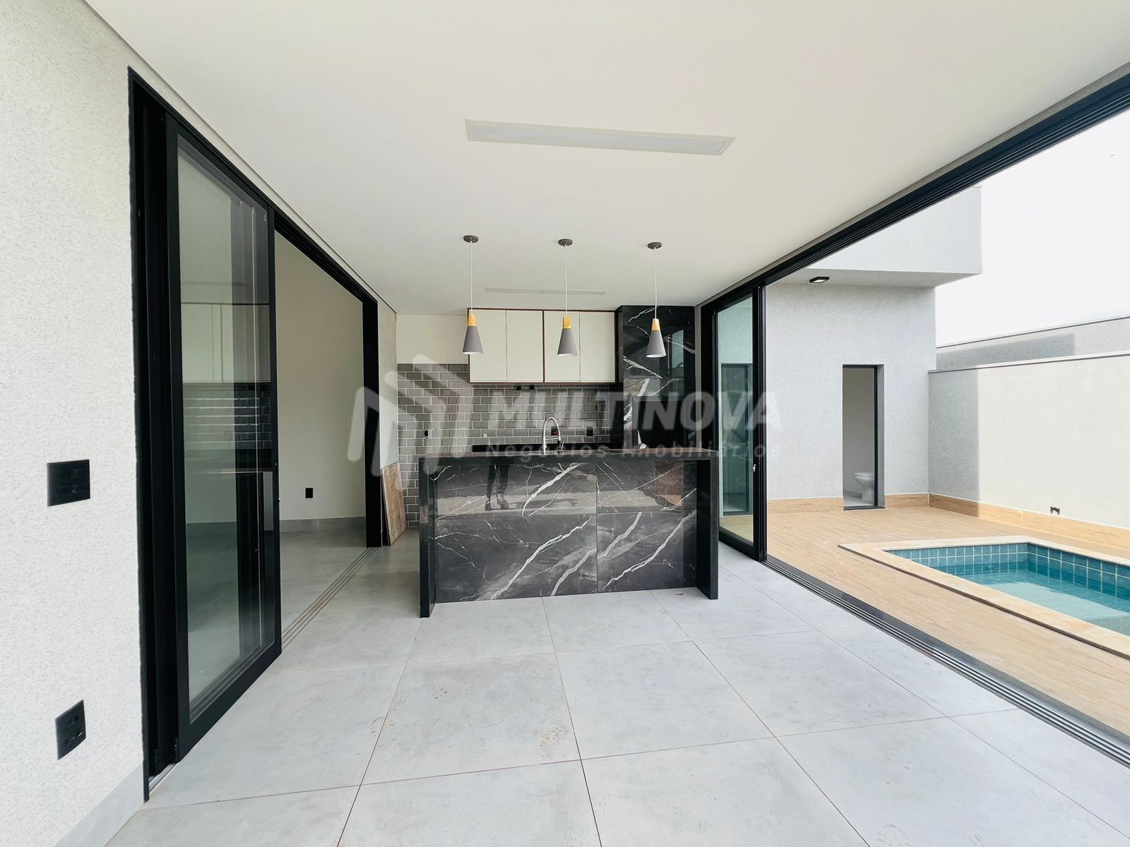 Casa de Condomínio com 3 quartos à venda, 170m² — foto 7 de 33