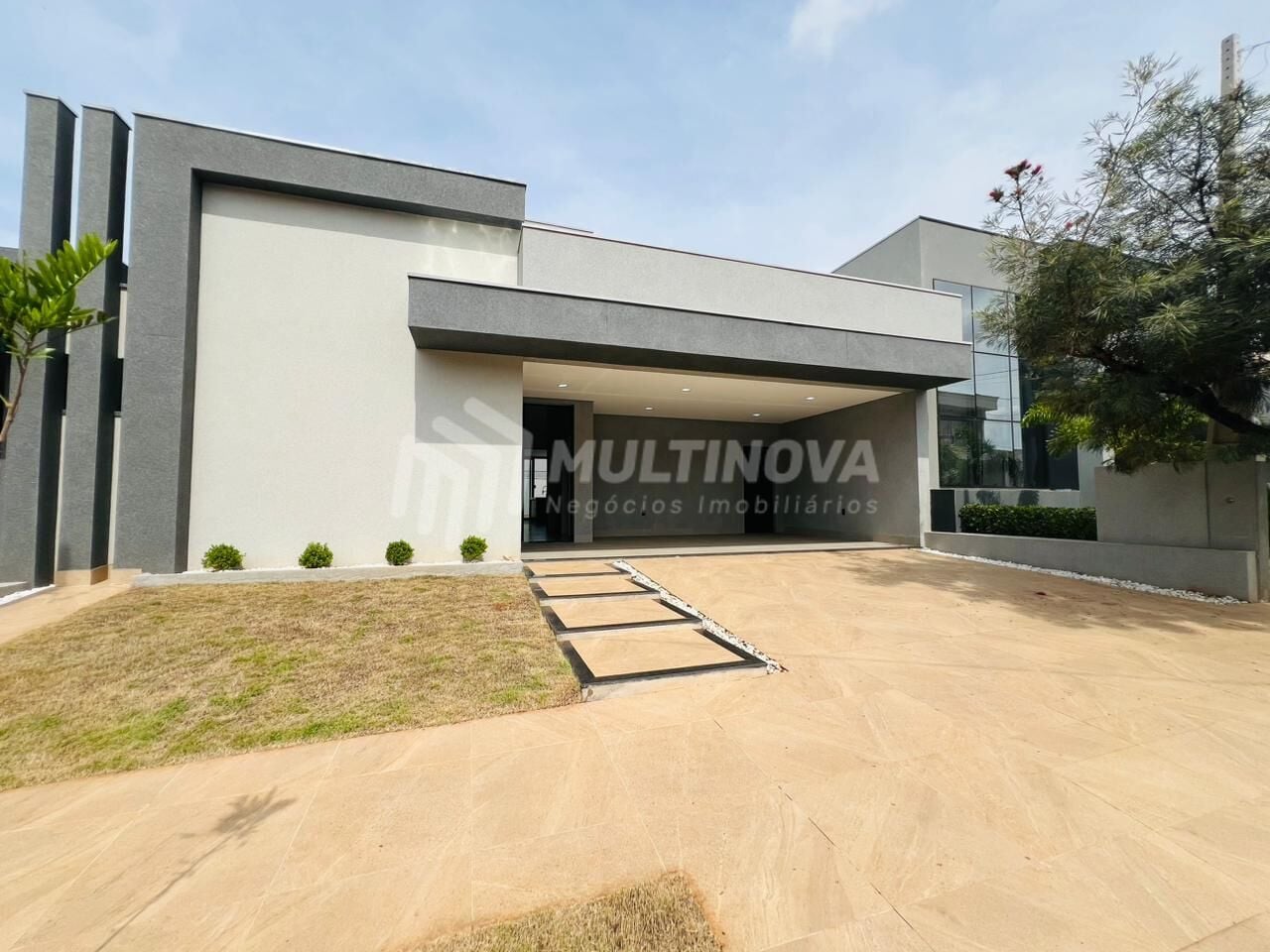 Casa de Condomínio com 3 quartos à venda, 170m² — foto 1 de 33