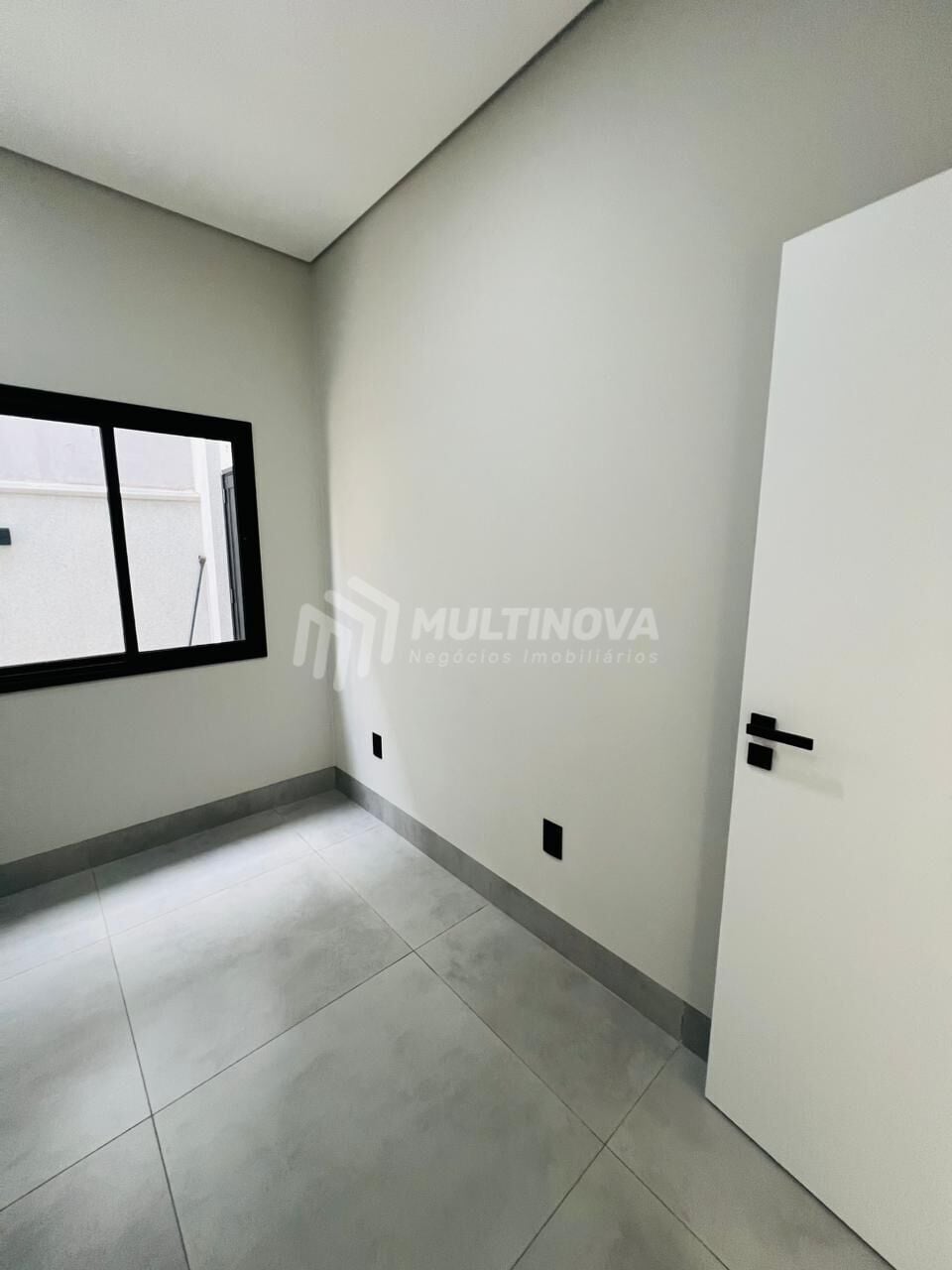 Casa de Condomínio com 3 quartos à venda, 170m² — foto 5 de 33