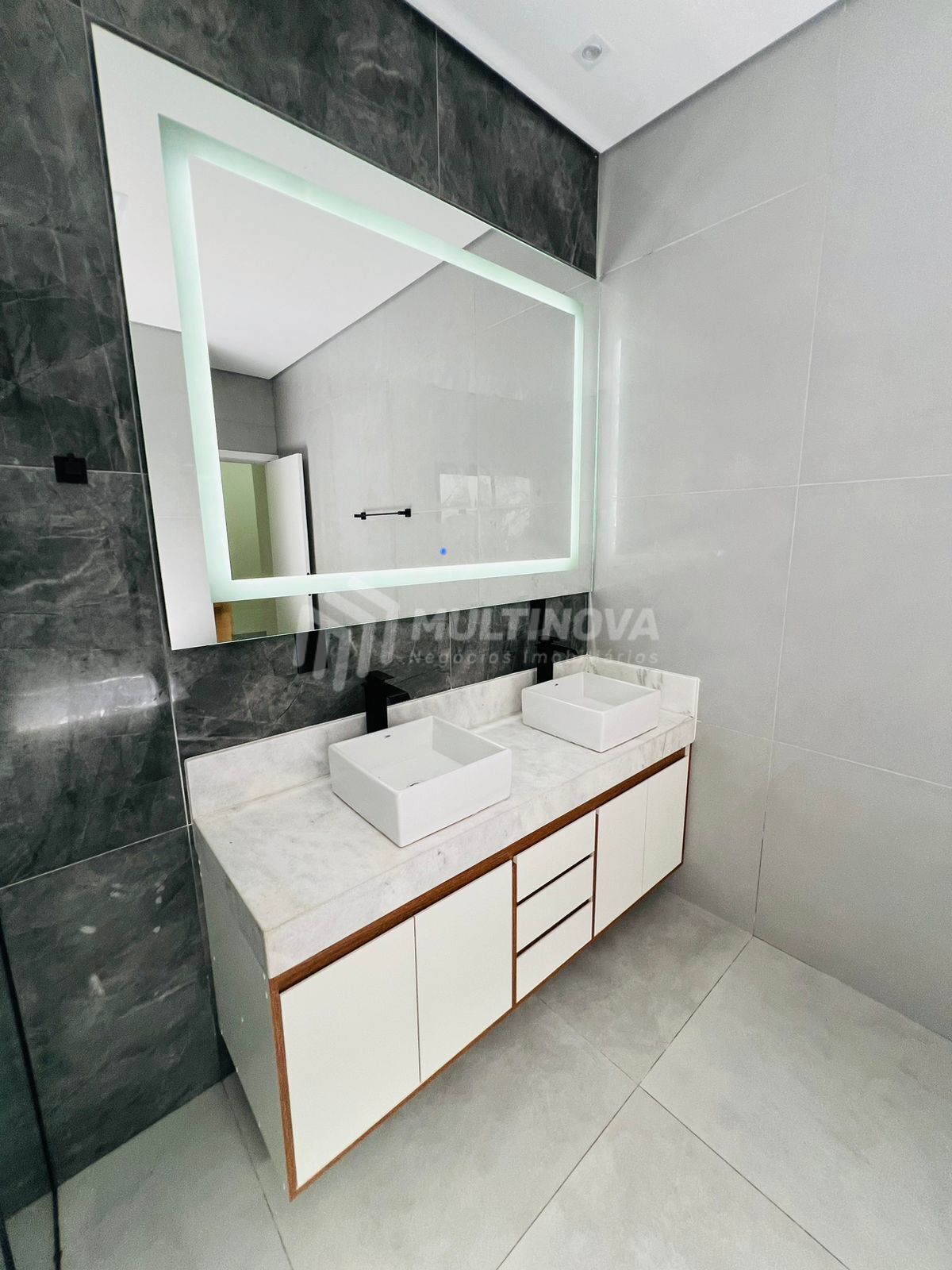 Casa de Condomínio com 3 quartos à venda, 170m² — foto 21 de 33