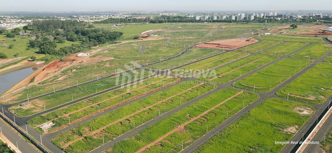 Terreno / Lote / Condomínio à venda, 242m² — foto 15 de 15
