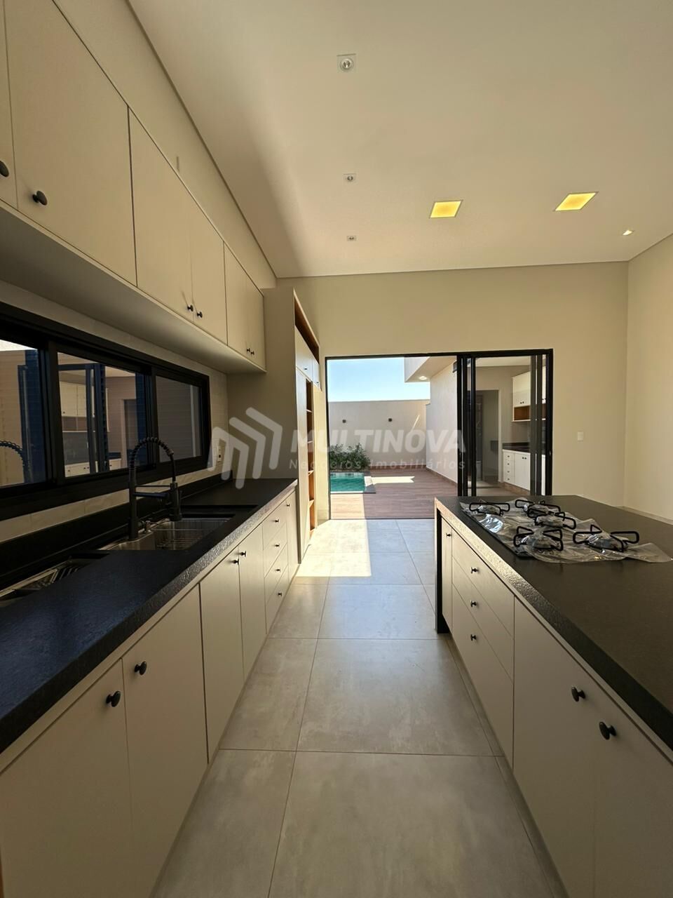 Casa de Condomínio com 3 quartos à venda, 156m² — foto 13 de 15