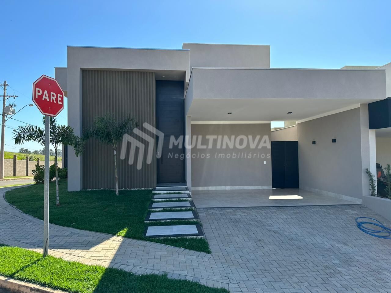 Casa de Condomínio com 3 quartos à venda, 156m² — foto 1 de 15
