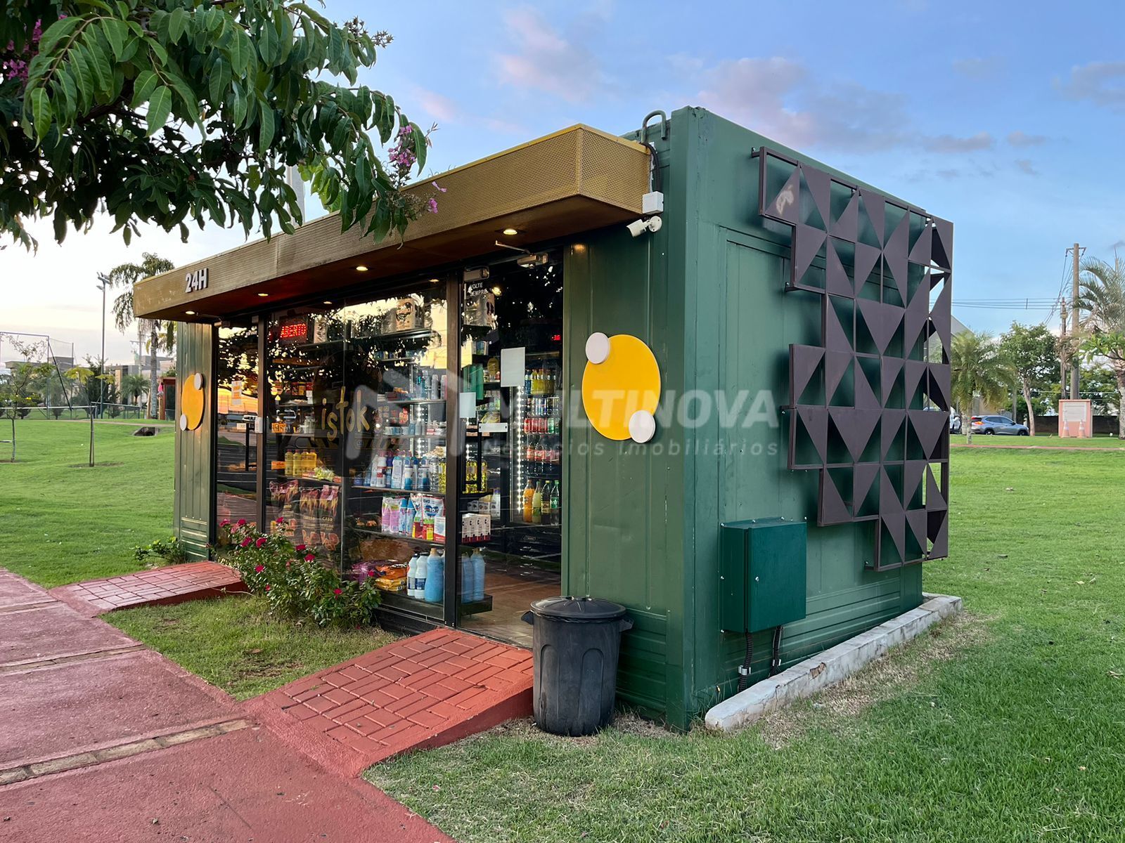 Terreno / Lote / Condomínio à venda, 275m² — foto 5 de 9
