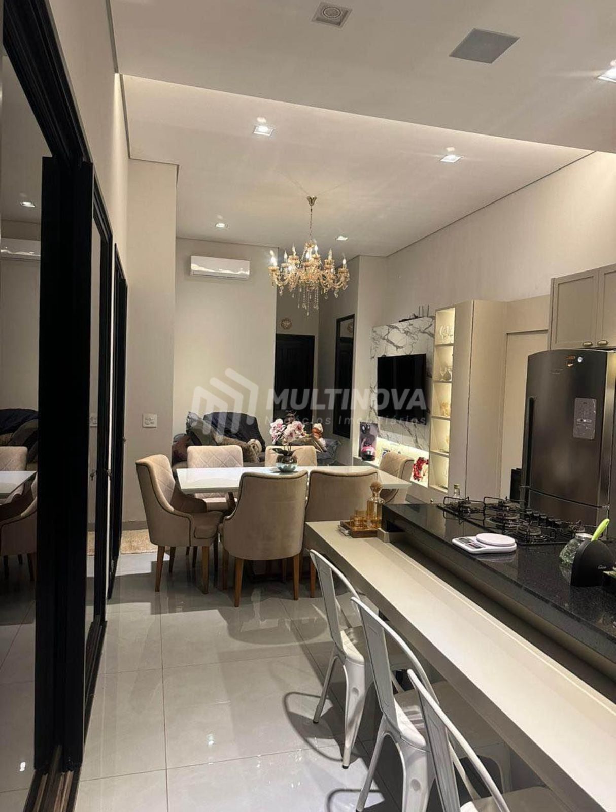 Casa de Condomínio com 3 quartos à venda, 300m² — foto 4 de 13