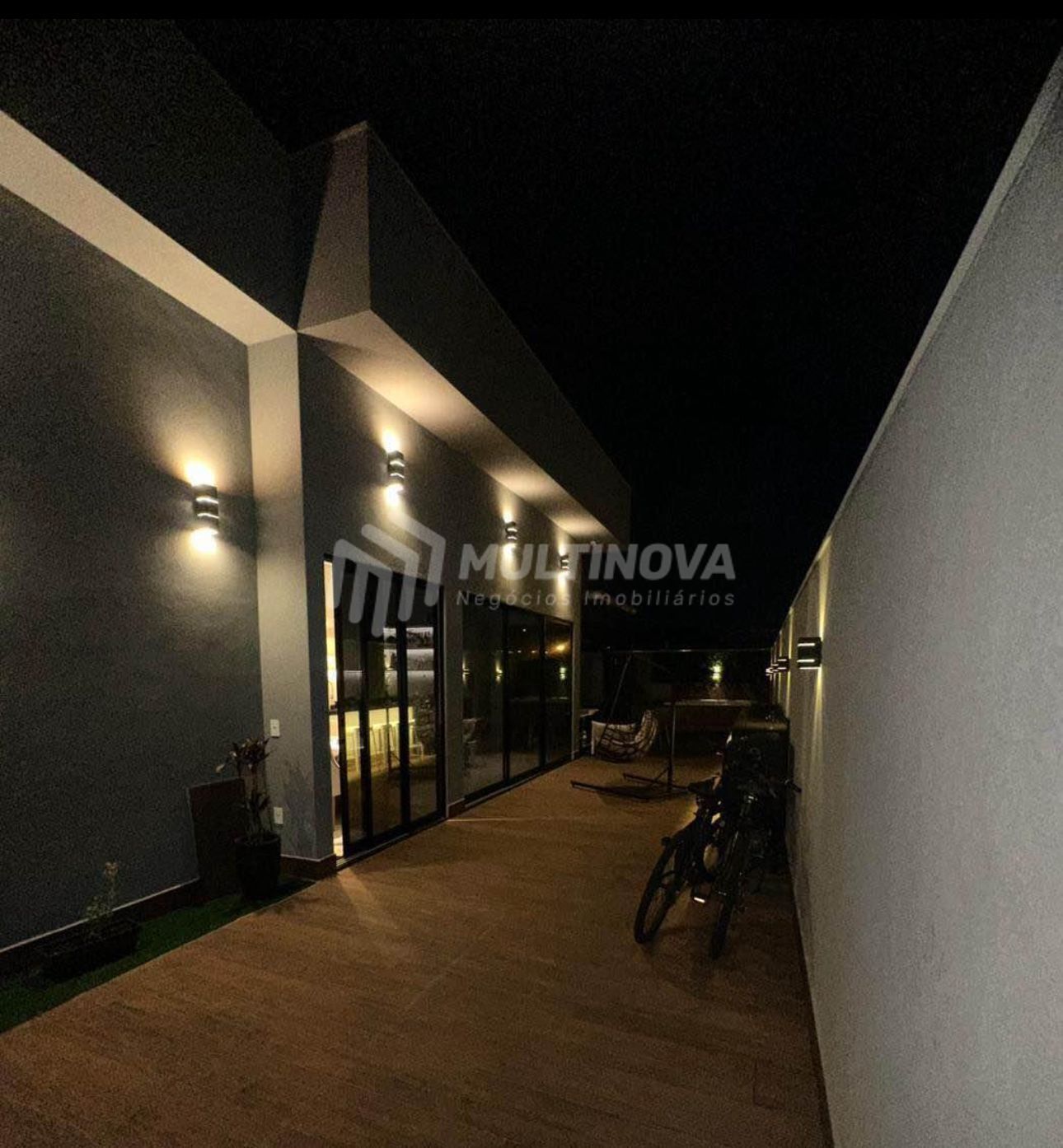 Casa de Condomínio com 3 quartos à venda, 300m² — foto 13 de 13