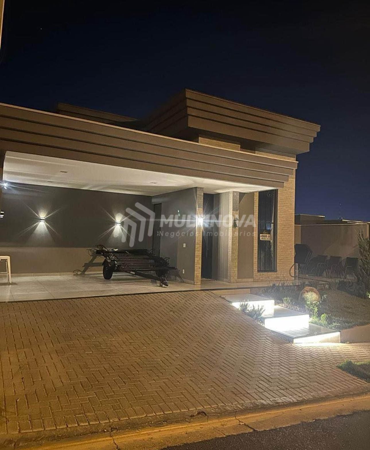 Casa de Condomínio com 3 quartos à venda, 300m² — foto 1 de 13