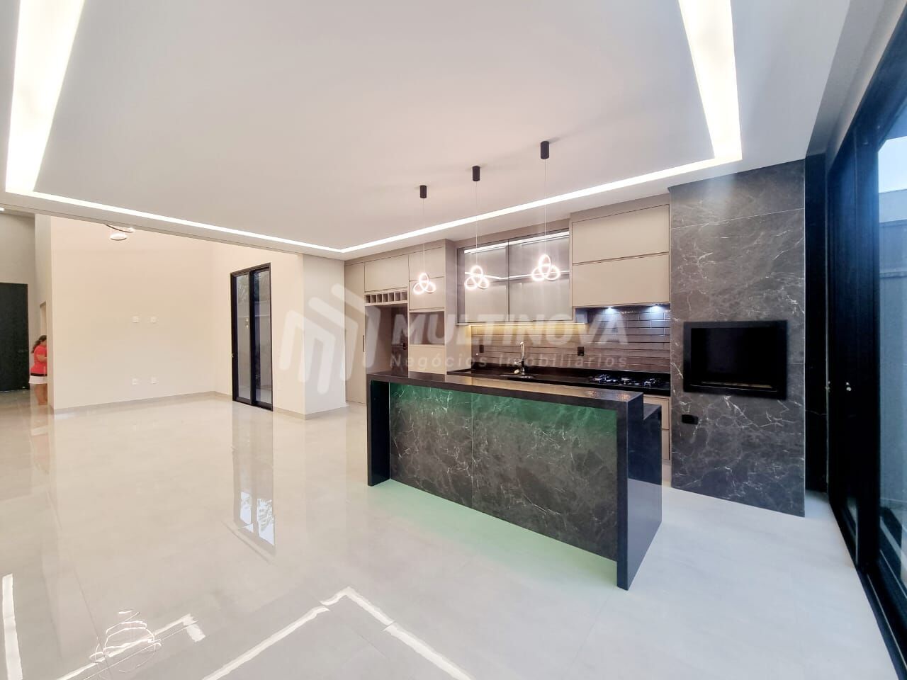 Casa de Condomínio com 3 quartos à venda, 213m² — foto 5 de 8