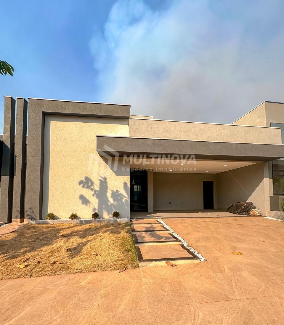 Casa de Condomínio com 3 quartos à venda, 170m² — foto 2 de 15