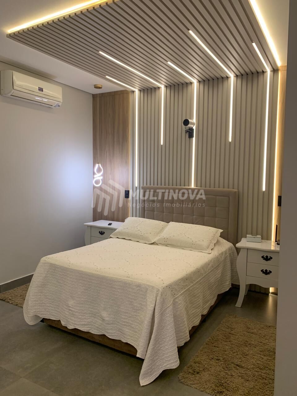 Casa de Condomínio com 3 quartos à venda, 251m² — foto 14 de 32