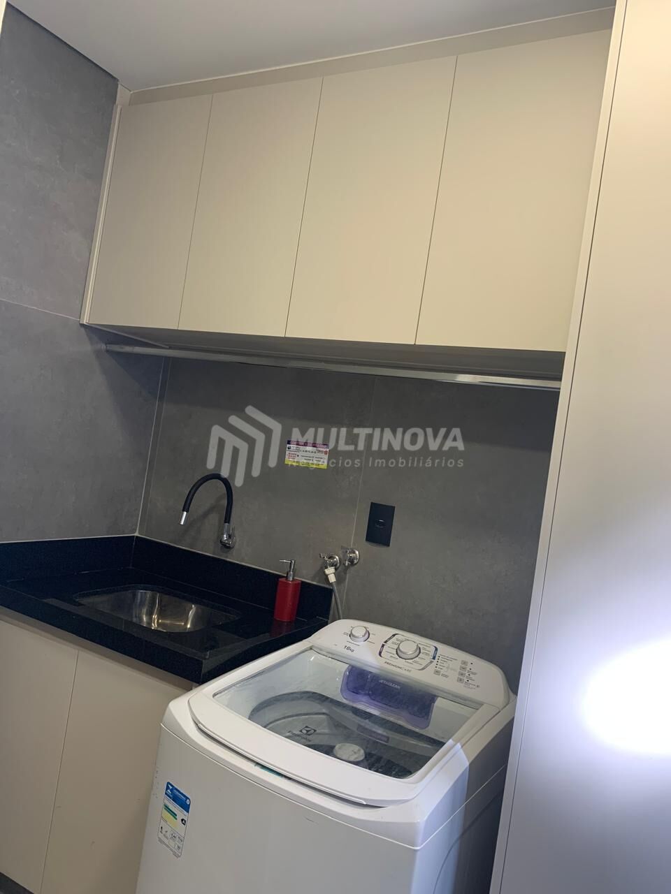 Casa de Condomínio com 3 quartos à venda, 251m² — foto 18 de 32