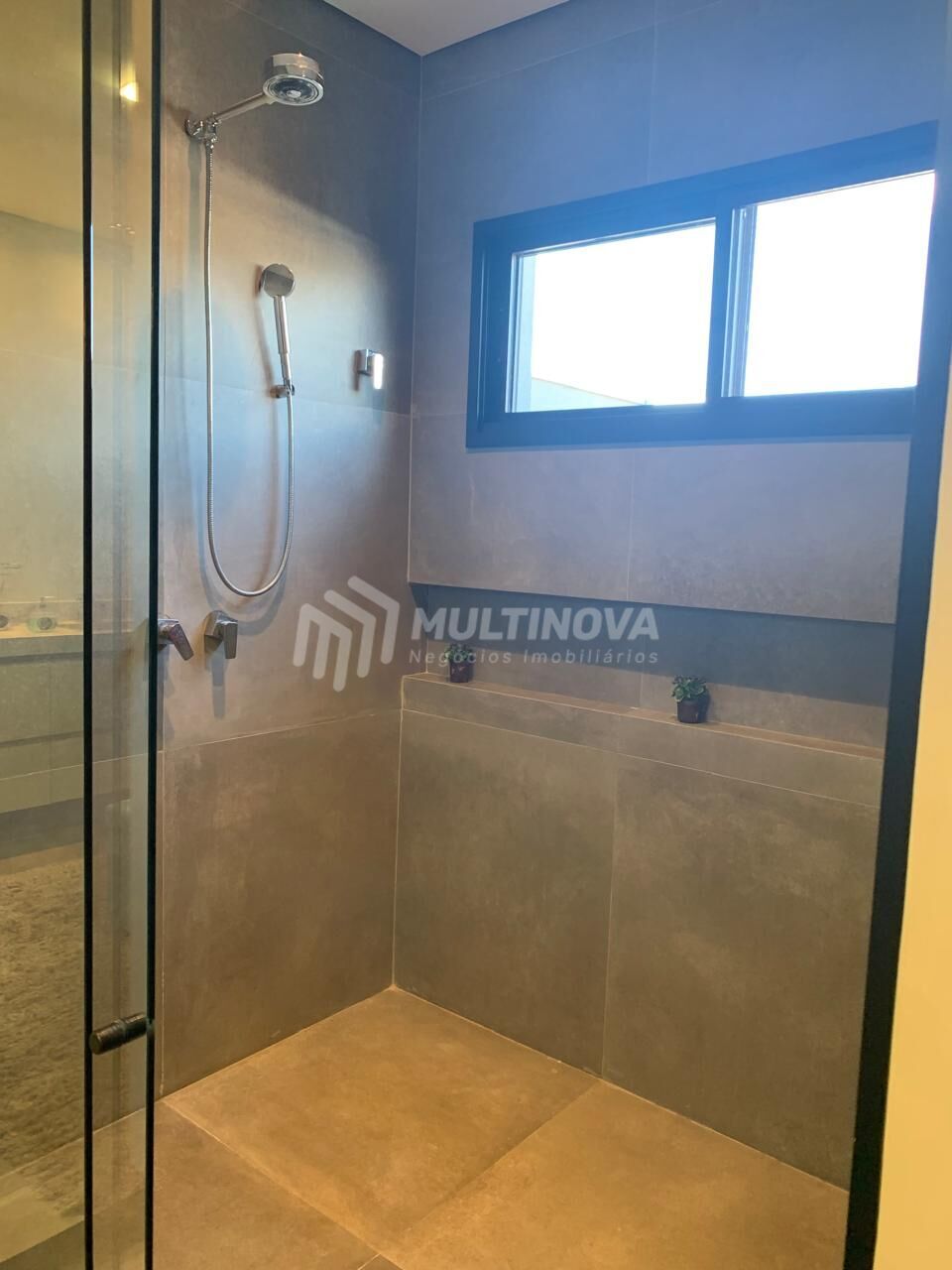 Casa de Condomínio com 3 quartos à venda, 251m² — foto 24 de 32