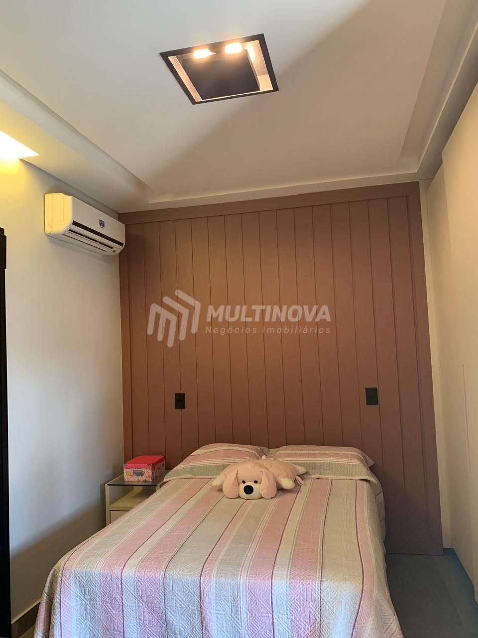 Casa de Condomínio com 3 quartos à venda, 251m² — foto 22 de 32