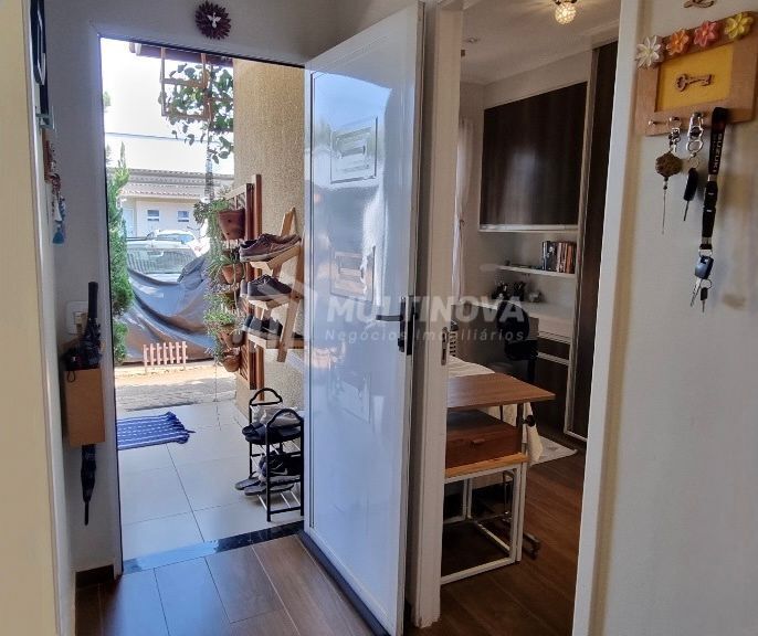 Casa de Condomínio com 2 quartos à venda, 85m² — foto 2 de 22