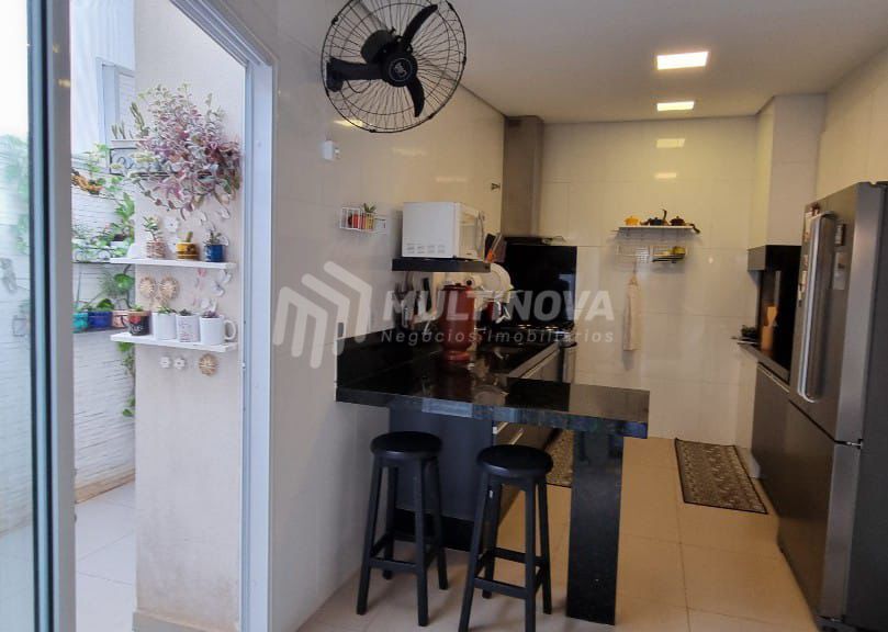 Casa de Condomínio com 2 quartos à venda, 85m² — foto 8 de 22