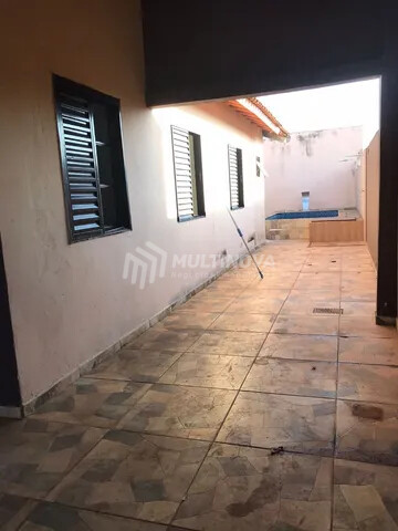 Casa com 3 quartos à venda, 170m² — foto 3 de 3