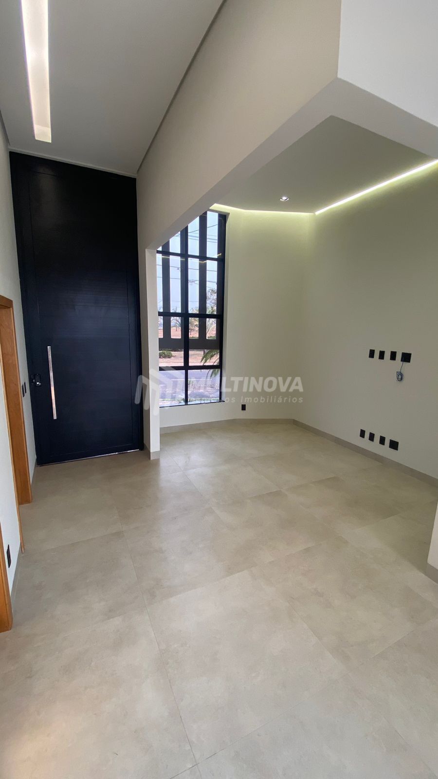 Casa de Condomínio com 3 quartos à venda, 174m² — foto 3 de 28