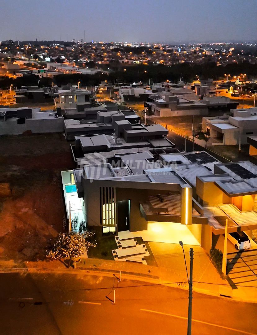 Casa de Condomínio com 3 quartos à venda, 174m² — foto 2 de 28